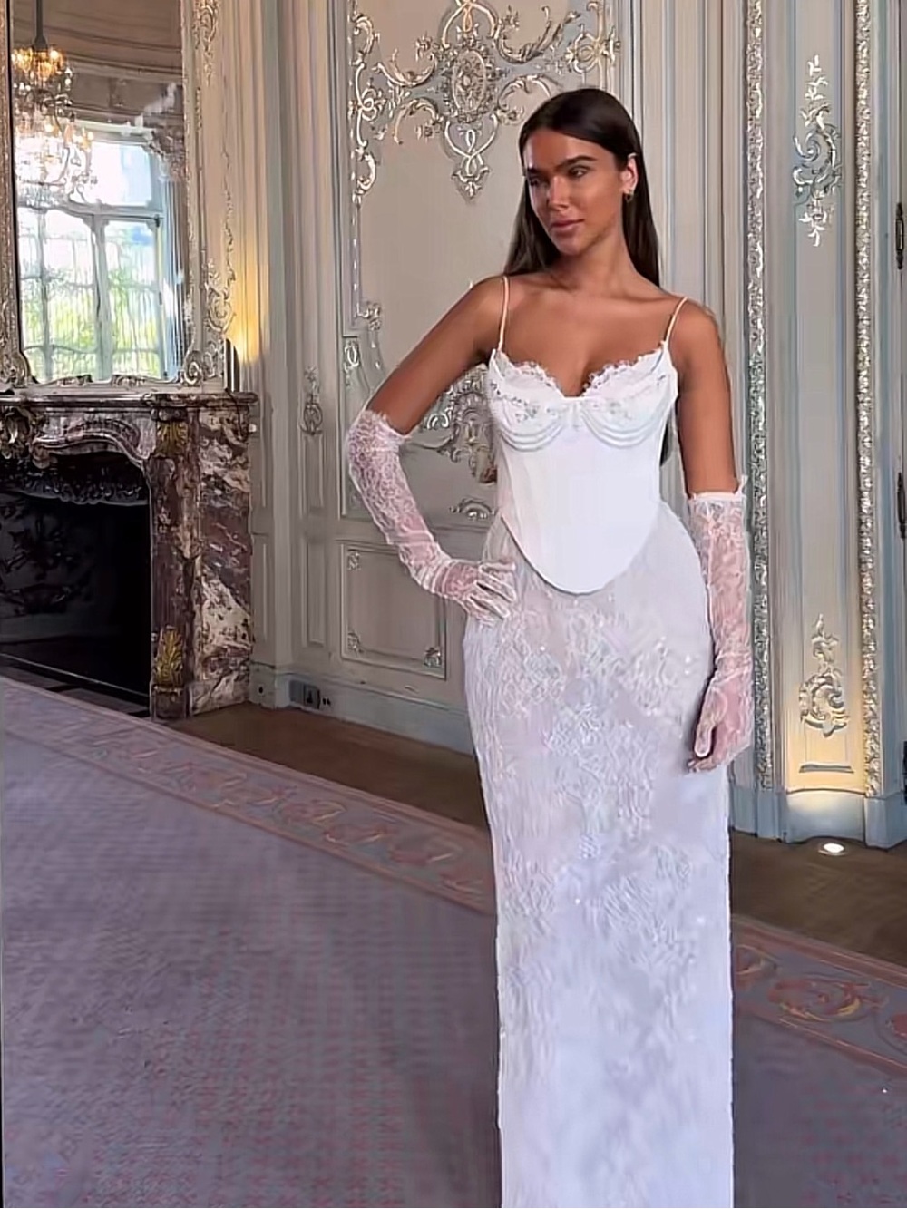Rosie Etienne Sophie Gown - Picture 6 of 7